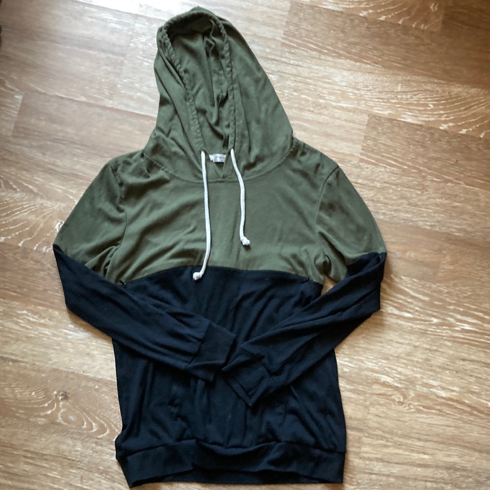 Bearsland Nursing hoody, size Medium